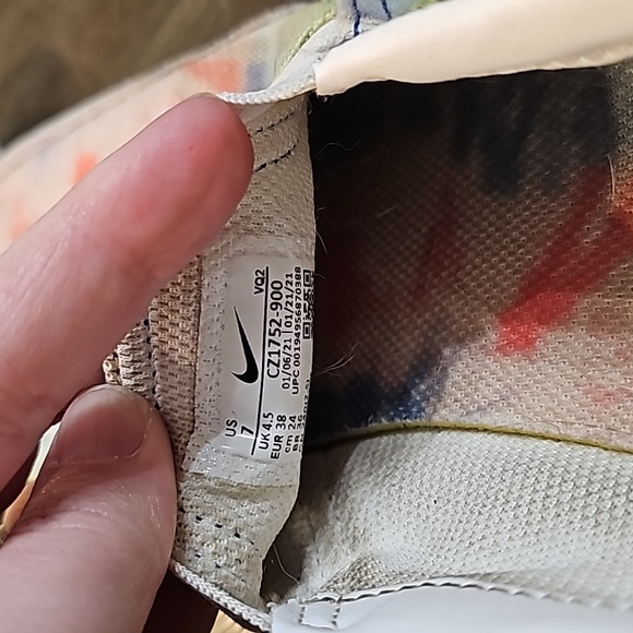 Nike Court Legacy Tie Dyed Slip Ons Women's size 7 - Picture 2 of 5